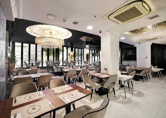 White Monarch Hotel 4*