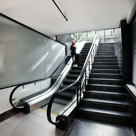 White Monarch 4* İstanbul