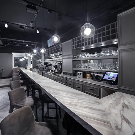 White Monarch Isztambul