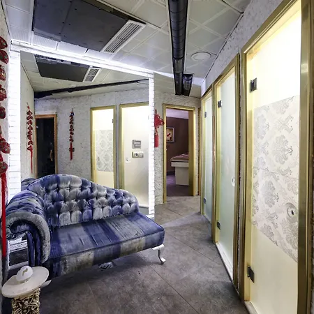 Hotel White Monarch 4*