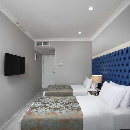 Hotel White Monarch 4*