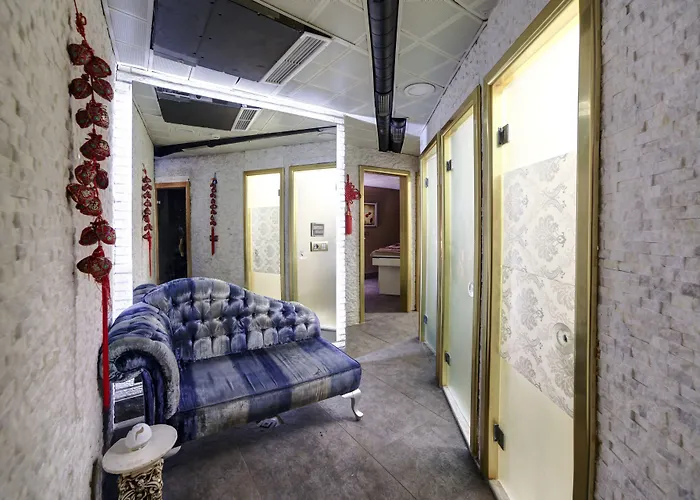 Hotel White Monarch 4*