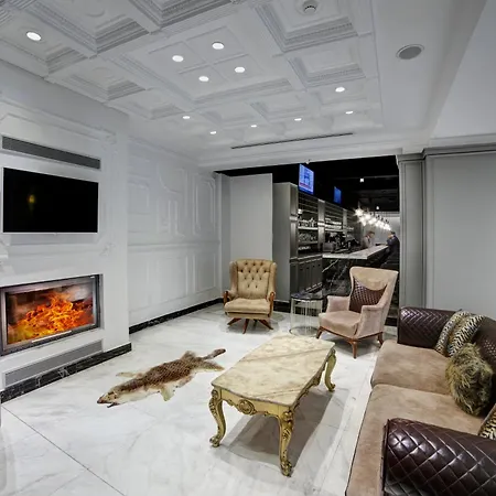 Hotel White Monarch