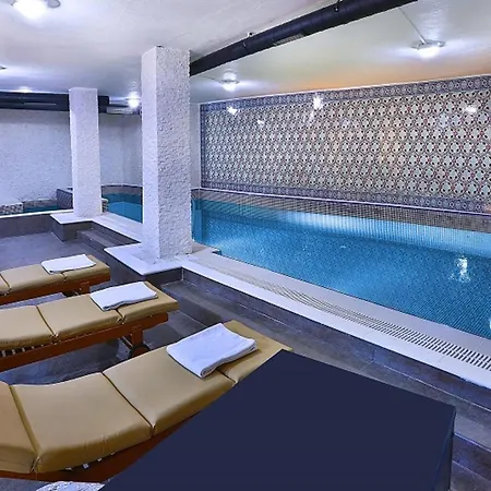 White Monarch 4* Istanbul