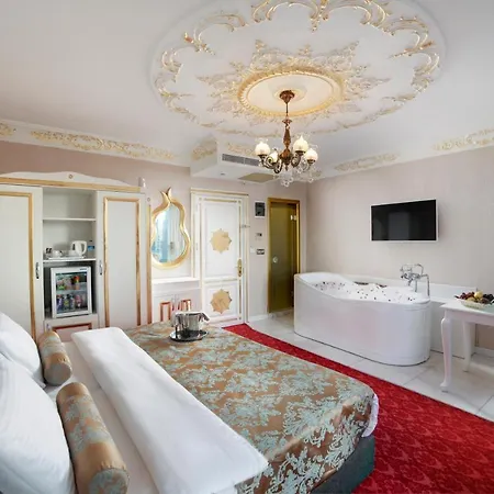 Hotel White Monarch 4*