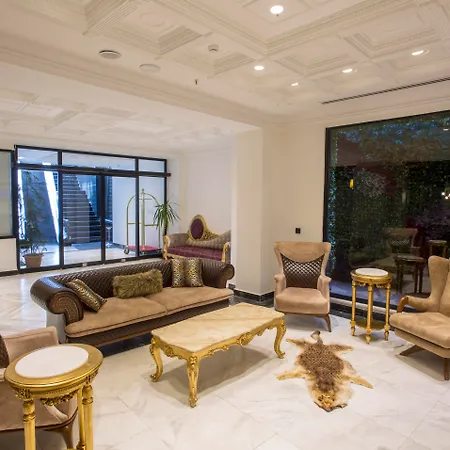 White Monarch 호텔